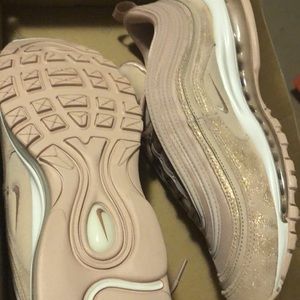 Rose gold Air max 97 in woman size 10